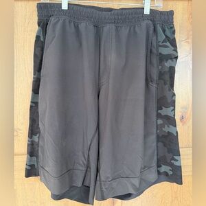 Lululemon Pace Breaker Short Unlined - Sz. L